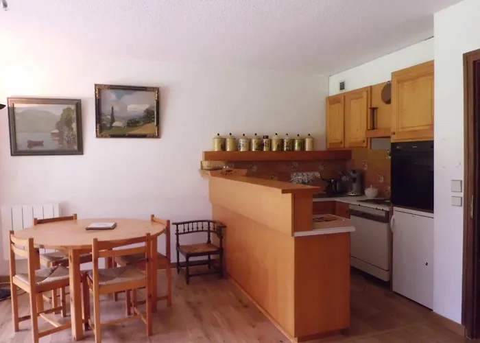 3 Pieces Avec Terrasse, Parking, 6 Couchages - - Fr-1-517-38 *