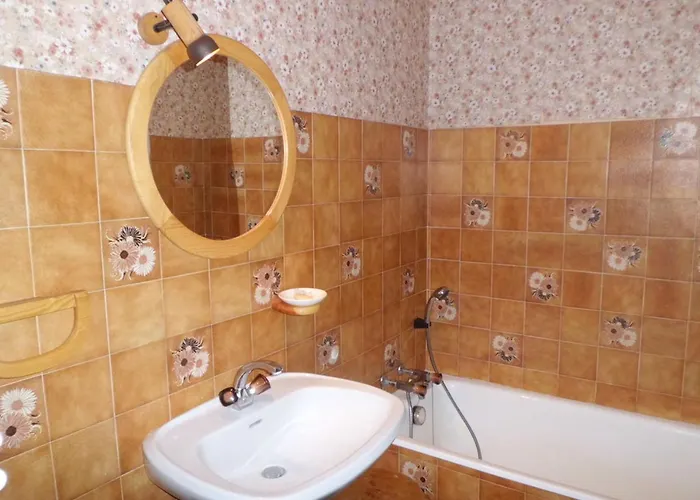 3 Pieces Avec Terrasse, Parking, 6 Couchages - - Fr-1-517-38 *